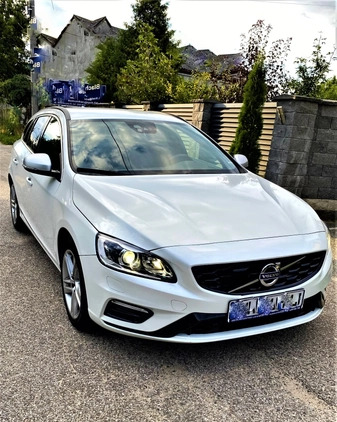 Volvo V60 cena 103300 przebieg: 67450, rok produkcji 2017 z Nowogród Bobrzański małe 781